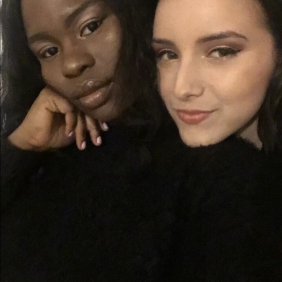 MEET YOUR POSHER HALEY - Picture 8 of 12